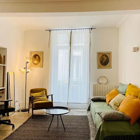 2p 38m2 Historic Center & Old World Charm Montpellier