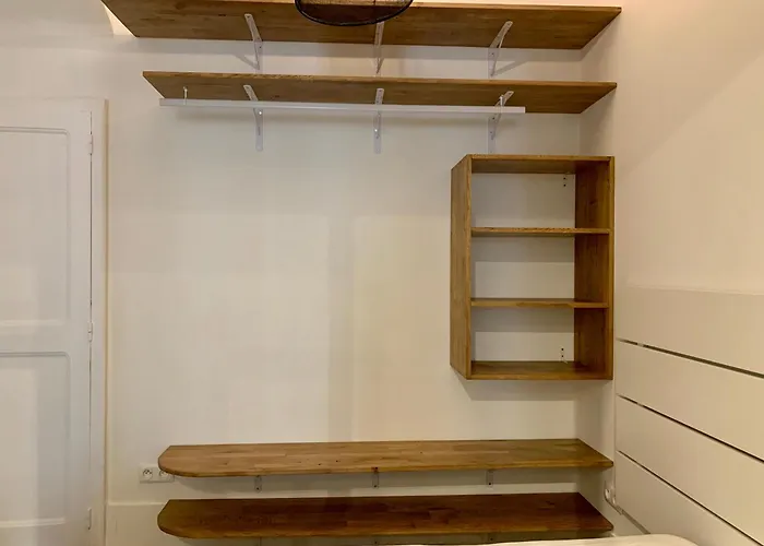 2p 38m2 Historic Center & Old World Charm * Montpellier